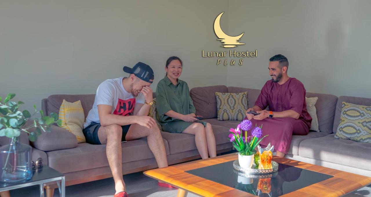 Lunar Hostel Plus ดูไบ ภายนอก รูปภาพ