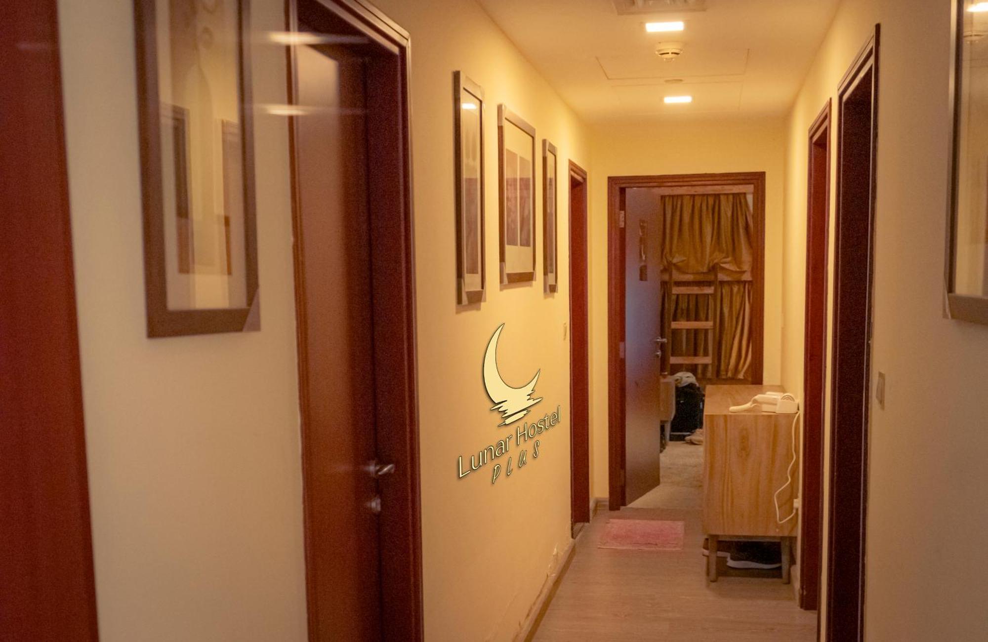 Lunar Hostel Plus ดูไบ ภายนอก รูปภาพ