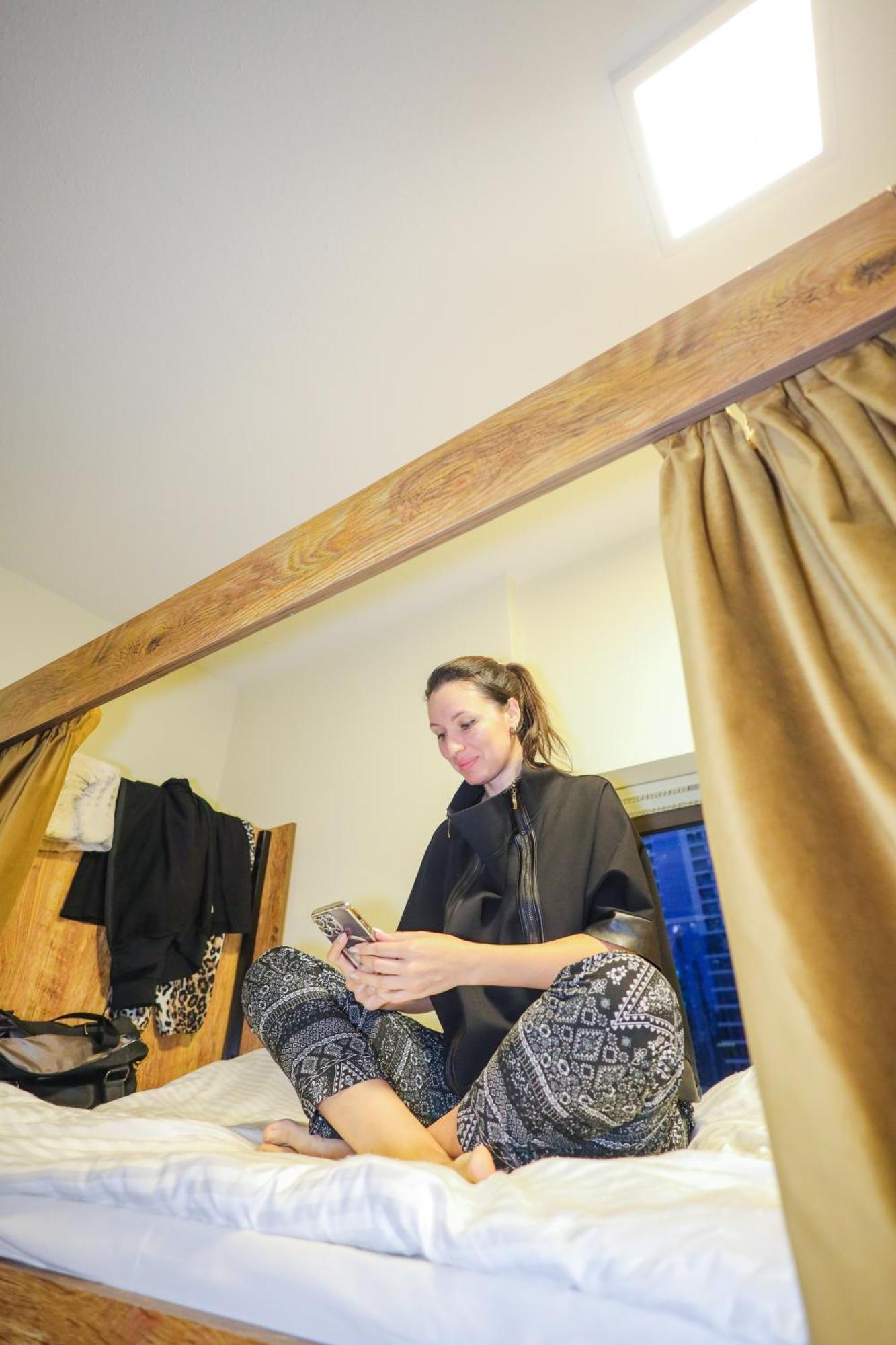 Lunar Hostel Plus ดูไบ ภายนอก รูปภาพ