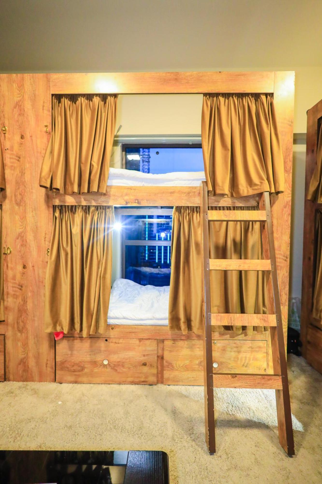 Lunar Hostel Plus ดูไบ ภายนอก รูปภาพ