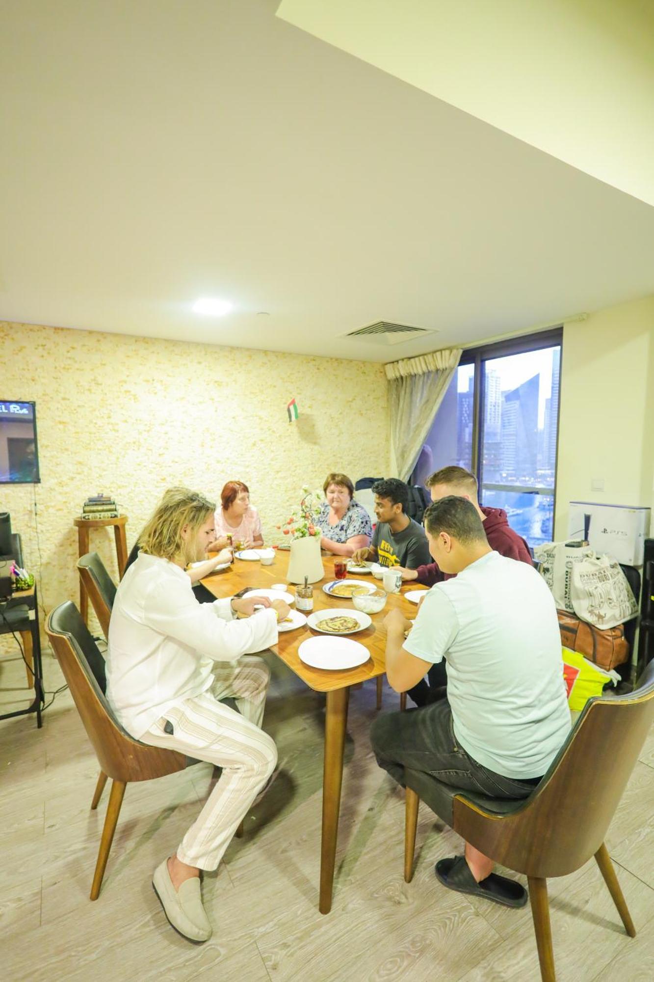 Lunar Hostel Plus ดูไบ ภายนอก รูปภาพ
